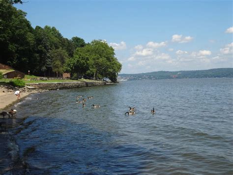 Nyack Beach State Park: Nyack, NY - Been There Done That Trips