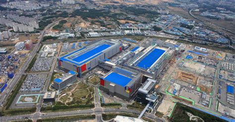 Samsung starts work on 5nm chip factory to take on Intel, TSMC ...