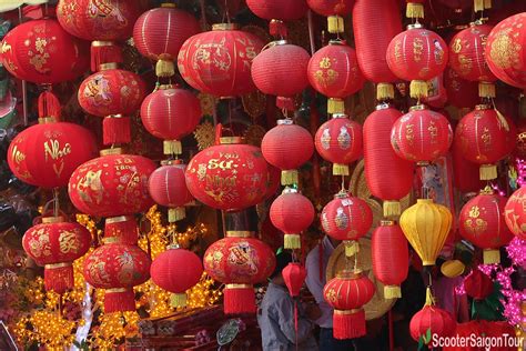 red-lantern-Top-10-Decorations-at-Vietnamese-Tet-Festival - Scooter ...