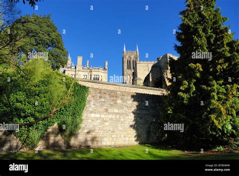 Lincoln cathedral england uk Stock Photo - Alamy