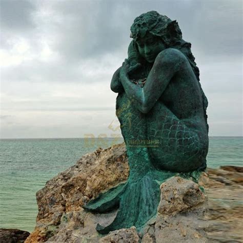 Famous outdoor n bronze mermaid statue seaside sculpture