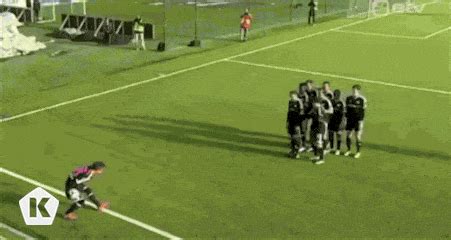 Still a really fun goal celebration! Sports Gif, Soccer Sports, Sport ...