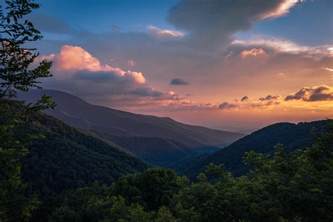 Sunrise this morning up on the parkway : r/WNC