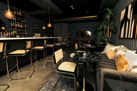 How to Create a Home Speakeasy Bar in Your Basement