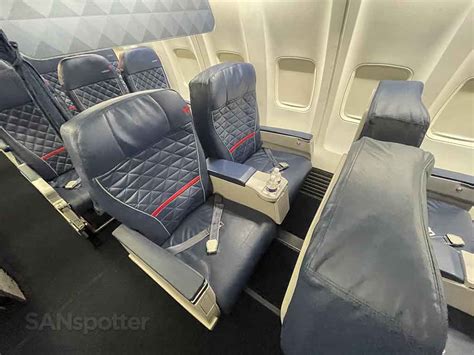 Boeing 737 First Class Delta | GSA