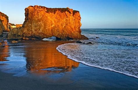 El Matador Beach, Photographer's Favorite Beach in Malibu - Traveldigg.com