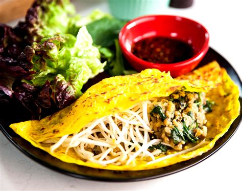 Bánh Xèo – Turmeric Pancake with Spinach & Mung Bean Filling - Vegan Recipe