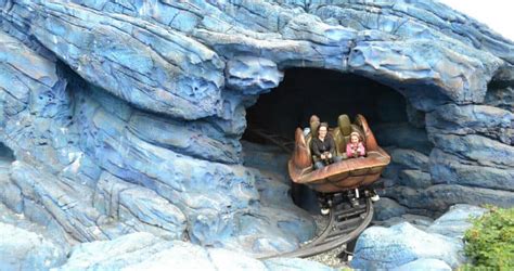 Disneyland Paris rides - best rides, wait times, height restrictions