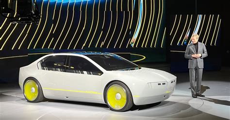 BMW unveils Dee, a EV concept car for the future - The Manual