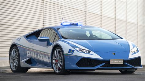 Lamborghini delivers a Huracan police car to the Italian Highway Patrol ...