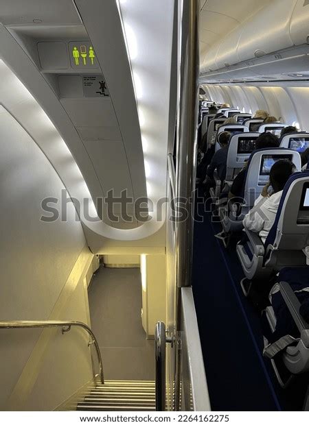 30 Airbus A340 Interior Images, Stock Photos & Vectors | Shutterstock