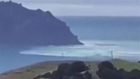 New Zealand earthquake: Tsunami warnings ease after one of the ...