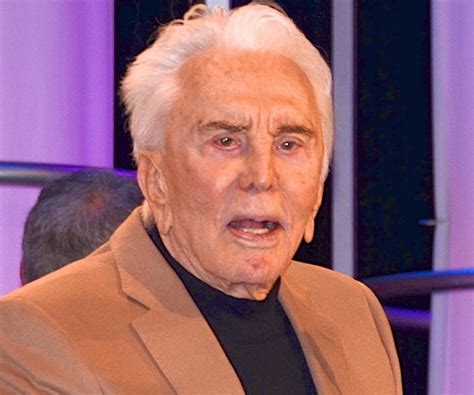 Kirk Douglas Biography - Facts, Childhood, Family Life & Achievements