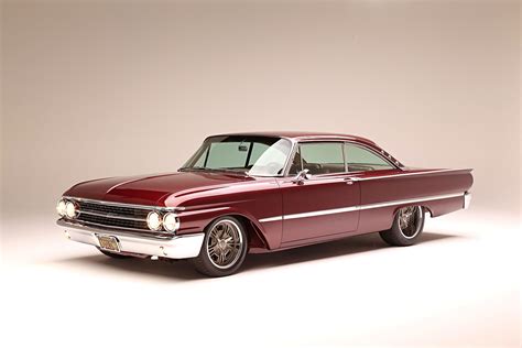 815 hp Packed in a 1961 Ford Starliner