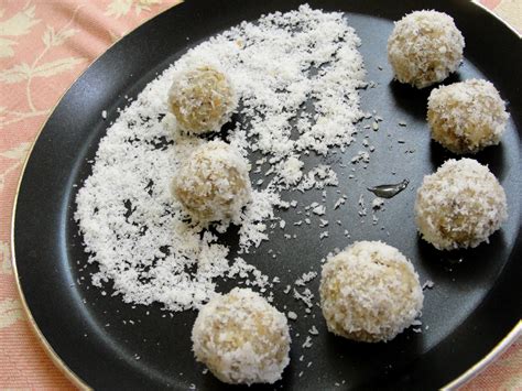 How to Make Coconut Laddu - 8 Steps (with Easy Pictures)