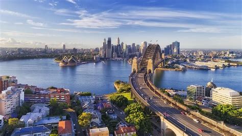 Why you should work in Australia | 10 reasons to work in Australia