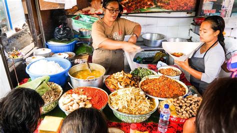 Street Food Tour of Bali - INSANELY DELICIOUS Indonesian Food in Bali ...