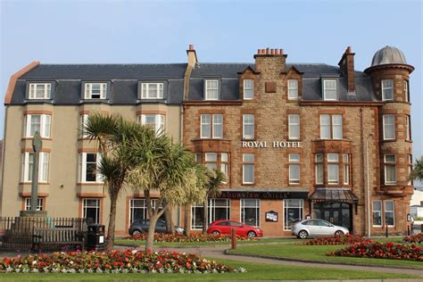 Royal Hotel, Main Street, Campbeltown © Leslie Barrie cc-by-sa/2.0 ...