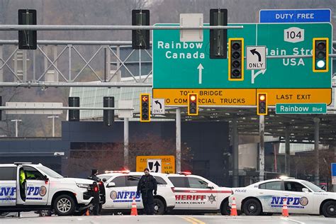 Vehicle explosion near Niagara Falls closes US-Canada border crossing ...