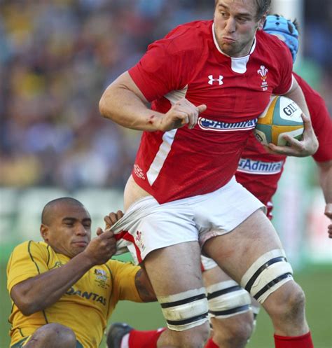 I Need Your Underwear Now! | 9 Incredibly Funny Rugby Pics!