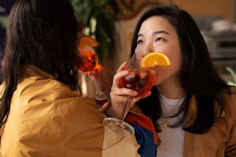 Free Photo | People drinking cocktails