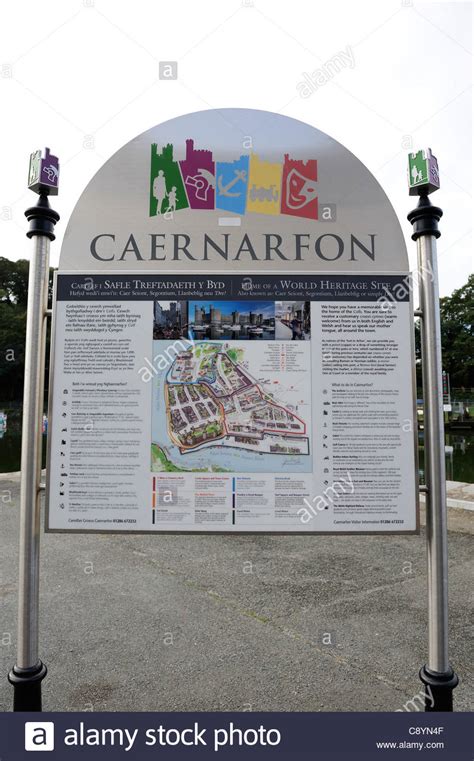 Caernarfon tourist information sign hi-res stock photography and images ...