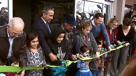 libraryribboncutting.jpg