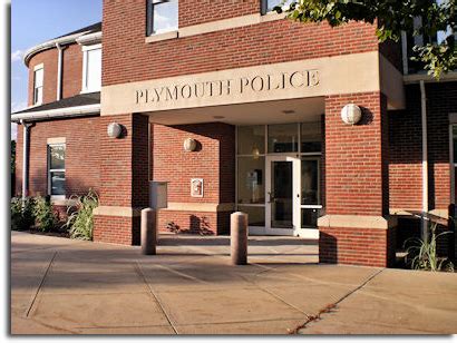 Plymouth Police: Woman Stabs Son, then Injures Herself - CapeCod.com