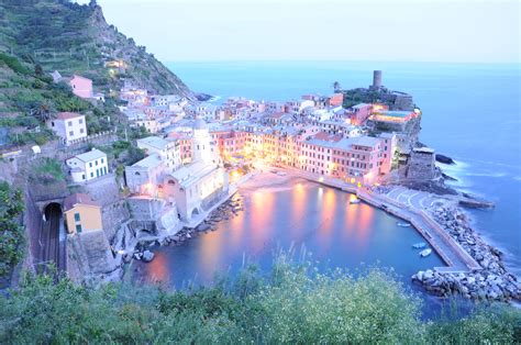 Vernazza just after sunset Vernazza, Beautiful Places In The World ...