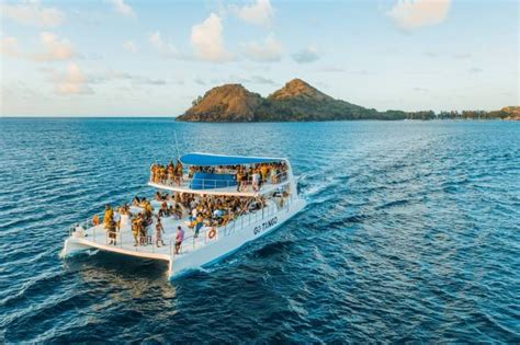 Want to Host a Private Boat Party? Here’s a Helpful Planning Guide