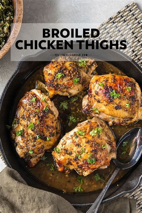 Crispy Broiled Chicken Thighs | YellowBlissRoad.com