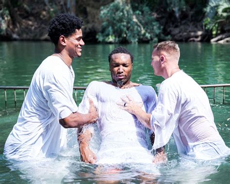 Slam dunk: college basketball team gets baptized in Jordan River ...