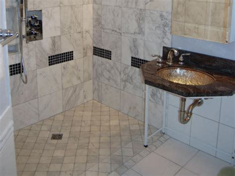 ADA-Compliant Bathroom Layouts | HGTV