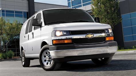 26-Year-Old Chevy Express Isn't Dead, Gets New Engine For 2021