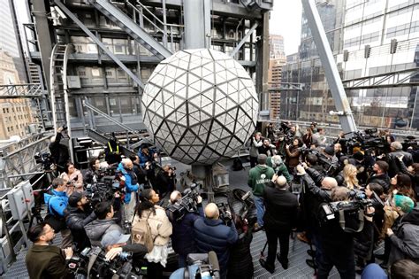 New Year's Eve Ball Drop Live In Times Square: How To Watch