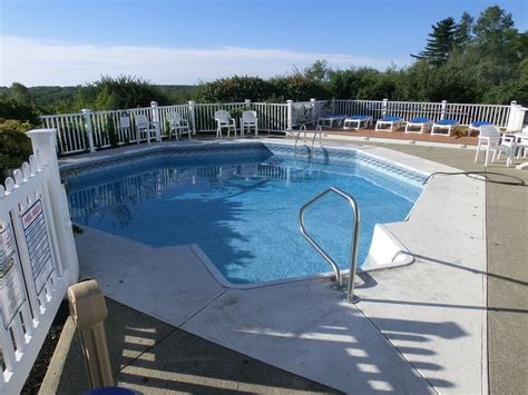 Glen Cove Inn And Suites Pool: Pictures & Reviews - Tripadvisor