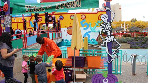 Must Do: Sesame Place Halloween Spooktacular - Mommy Nearest