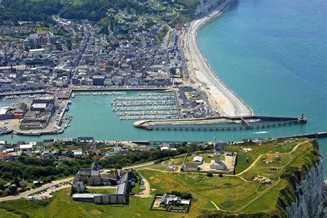 Fecamp Port Entrance Marina in Fecamp, France - Marina Reviews - Phone ...