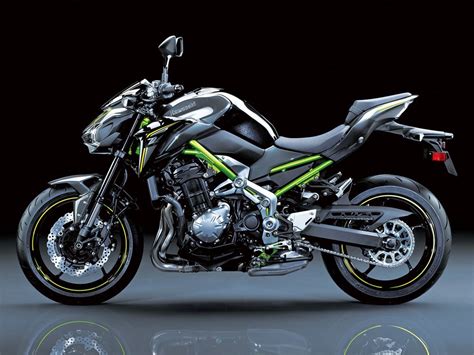 KAWASAKI Z900 (2017-on) Review | Speed, Specs & Prices | MCN