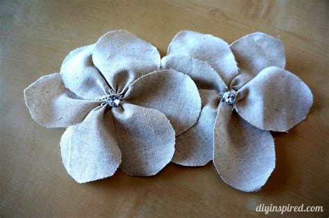 Tutorial for Fabric Flowers - DIY Inspired