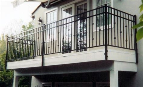 Trending balcony railing design ideas for your home