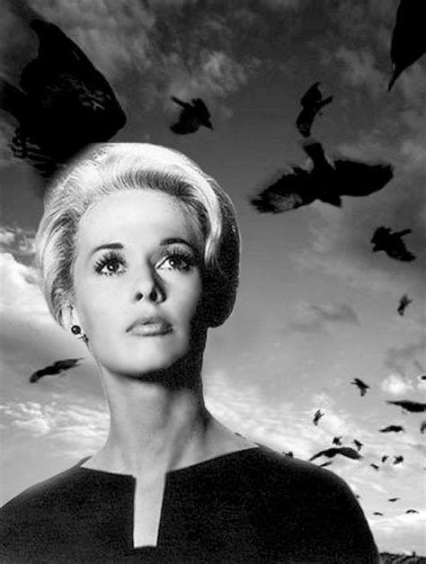 Star of Hitchcock's most terrifying film - Birds - Tippi Hedren Scary ...