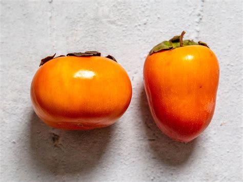 All About Persimmons and Persimmon Varieties | Persimmon, Persimmons ...