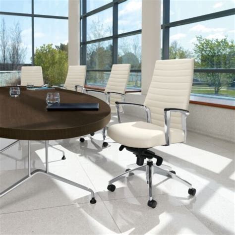 Conference + Management – Collaborative Office Interiors