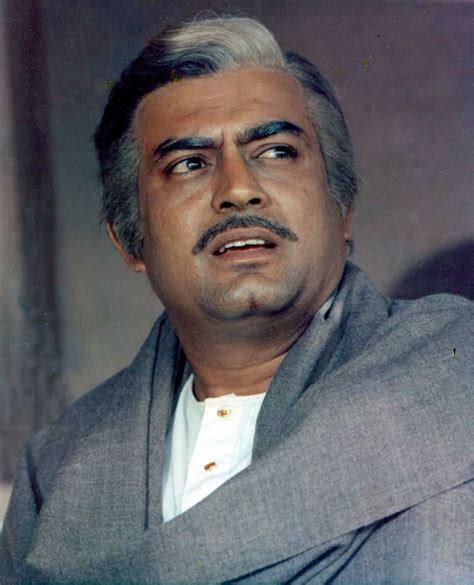 Sanjeev Kumar photos and images - Cinestaan.com in 2021 | Old film ...