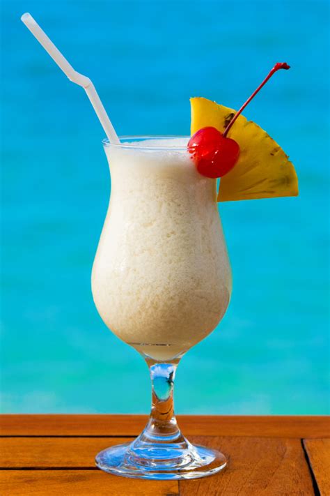 15 Best Tropical Beach Drinks for Summer (with Recipes) - Savored Sips