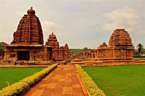 Explore Historical Monuments Sites in Karnataka