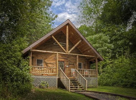 Spacious and comfortable wood cabin | 30 Magical Wood Cabins to Inspire ...