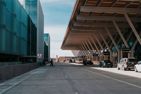 Long-Term Parking at MCI Airport