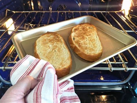 How to Make Toast in the Oven - The Kitchen Magpie